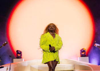 Sesc MS comemora 79 anos com show gratuito de Liniker e Silveira em Campo Grande