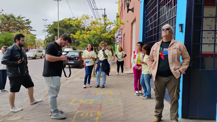 Jovens vivenciam cinema na prática com curso gratuito de audiovisual em Corumbá