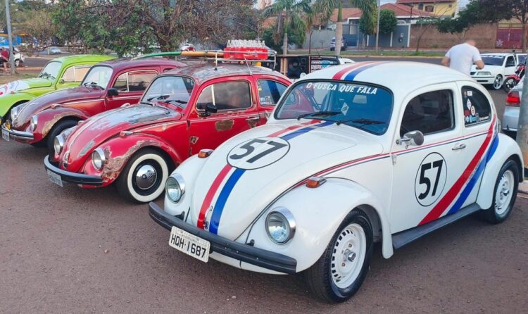 EUA pode tarifar petróleo e diesel e autoridades do Senado instalam comissão