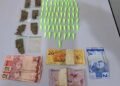 Vídeo: Traficante é preso escondendo 69 pinos de cocaína e maconha em cano no Lageado