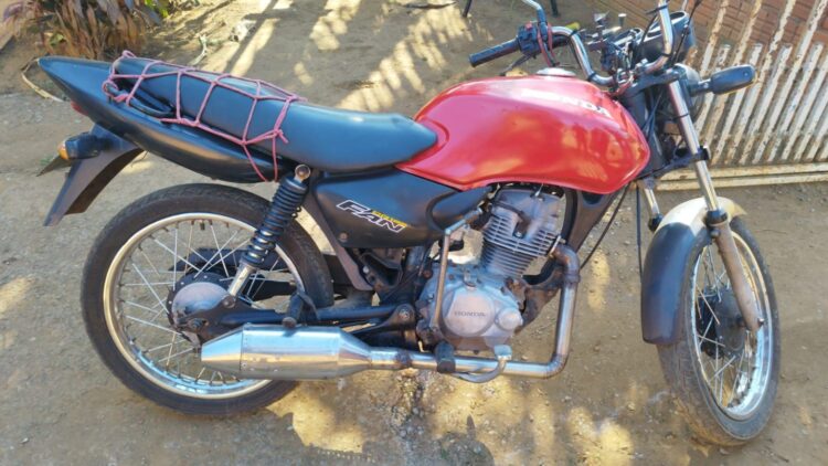 Reconhece? Honda Fan com sinais adulterados é apreendida por policiais da Defurv e vendedor indiciado