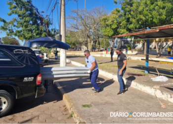 Motociclista mata homem que esperava ônibus com 2 tiros na cabeça em Corumbá