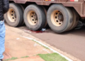 Mulher morre ao ir parar debaixo de rodas de carreta com moto na Nova Lima