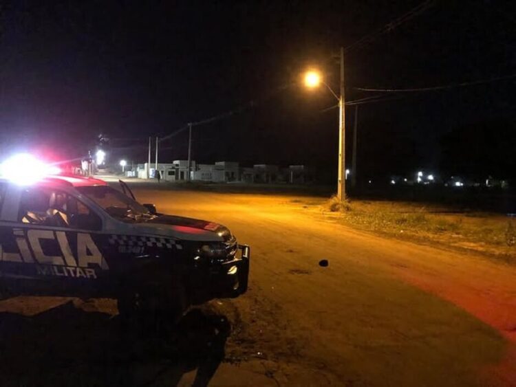Homem é morto por policiais ao apontar faca para equipe em Ribas do Rio Pardo