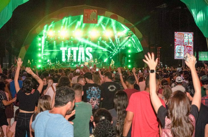 Titãs fazem plateia vibrar na segunda noite de atrações do Festival de Inverno de Bonito