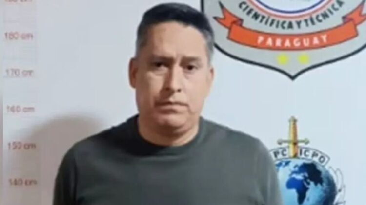 Contrabandista morre ao atirar na cabeça momento em que policiais entraram em sua casa