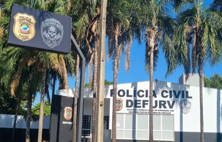 Homem sofre acidente, vende moto como sucata e inventa roubo pra não pagar financiamento