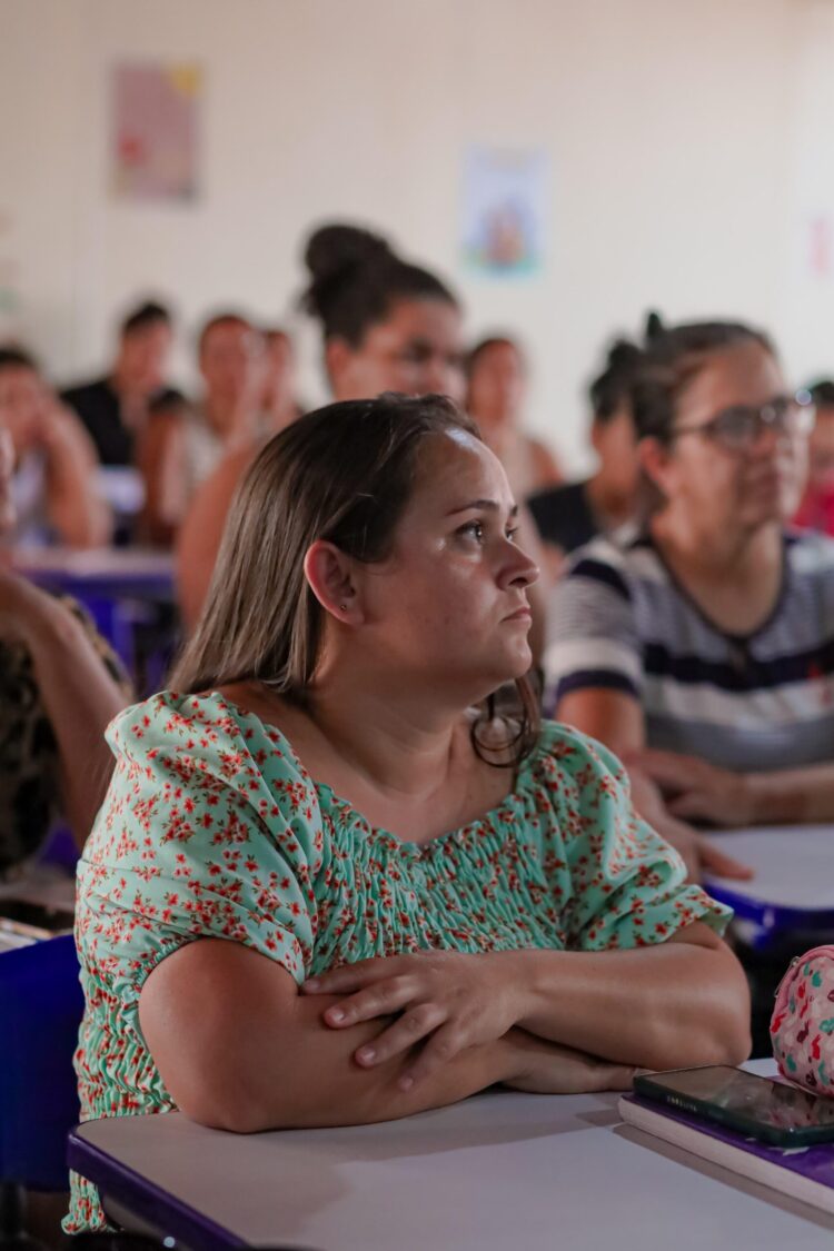 Escola Funsat tem cursos de Aux. Administrativa, Informática Básica, Cuidados de Idoso entre outros