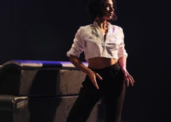 Bailarina representa Mato Grosso do Sul na Bienal de Dança de Lyon – França