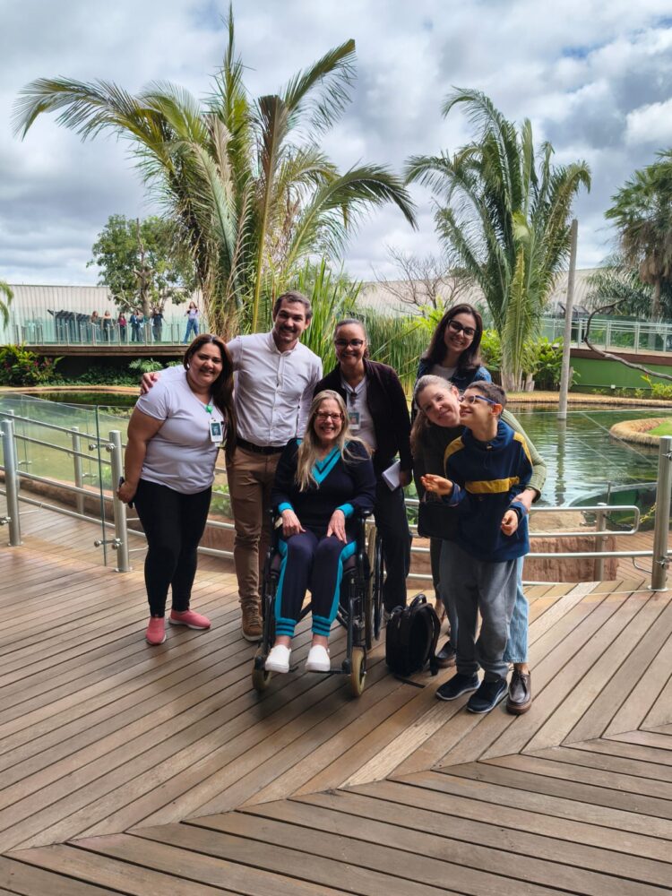 Cercada de amor e cuidado, paciente em cuidados paliativos vive dia inesquecível no Bioparque Pantanal