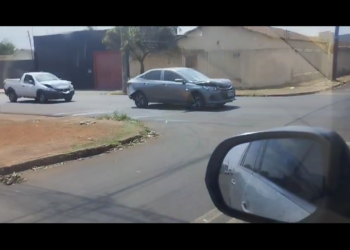Capivara News TV: Condutor causa engavetamento com 3 carros na Bom Sucesso na Capital