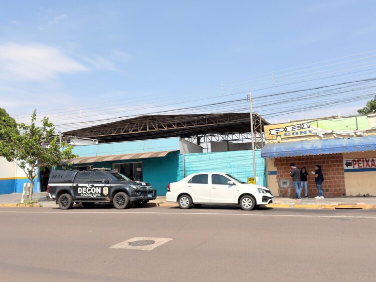 Peixaria na Rui Barbosa é interditada por vender peixes impróprios pra consumo na Capital