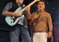 Acompanhados de Amado Batista, Borin e Luciano levantam o público na Festa do Né em GO