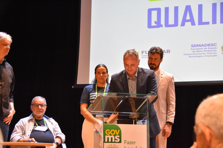 Diretor-regional do Senai participa de assinatura para ampliação do programa MS Qualifica