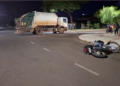 Motoentregador morre ao colidir com caminhão de coleta de lixo em Dourados