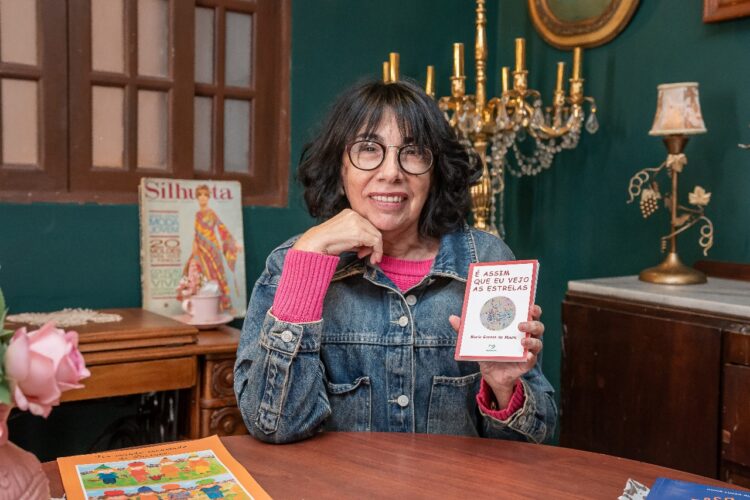 Entre poesia, estrelas e sentimentos cotidianos, Goretti di Moura relança obra e chega a bibliotecas públicas de MS