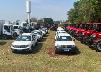 Com aporte de cerca de R$ 8 milhões, Governo do Estado entrega equipamentos e veículos
