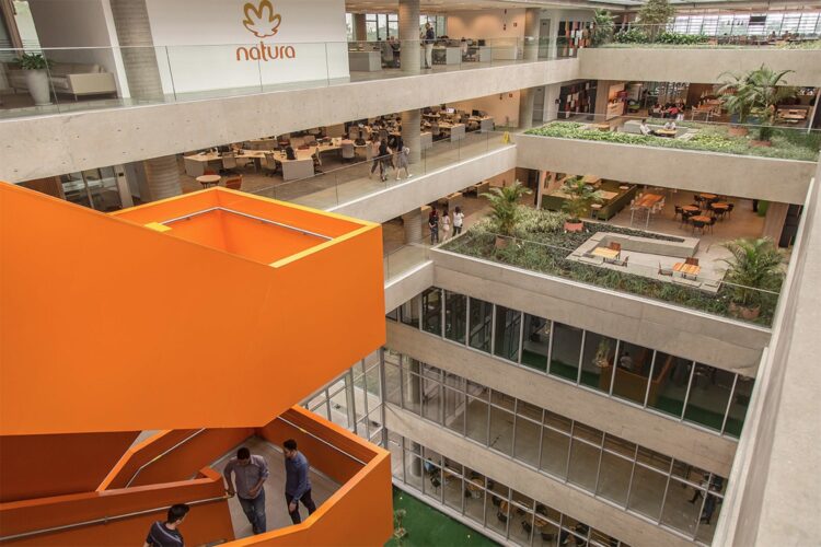 Natura lança programa de saúde, cidadania e bem-estar para catadores e familiares