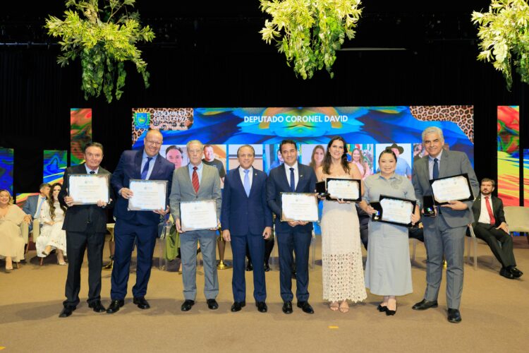 Coronel David entrega Título de Cidadão e Comenda do Mérito à personalidades e líderes que impulsionam MS