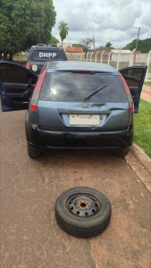 Polícia recupera veículo furtado e prende ladrão momentos após o crime no Nhanhá