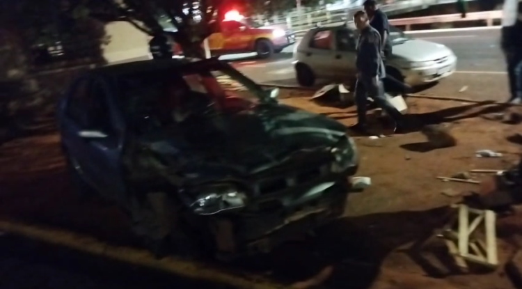Capivara News TV: Bêbada, mulher arrebenta alça de acesso à Salgado Filho na Capital