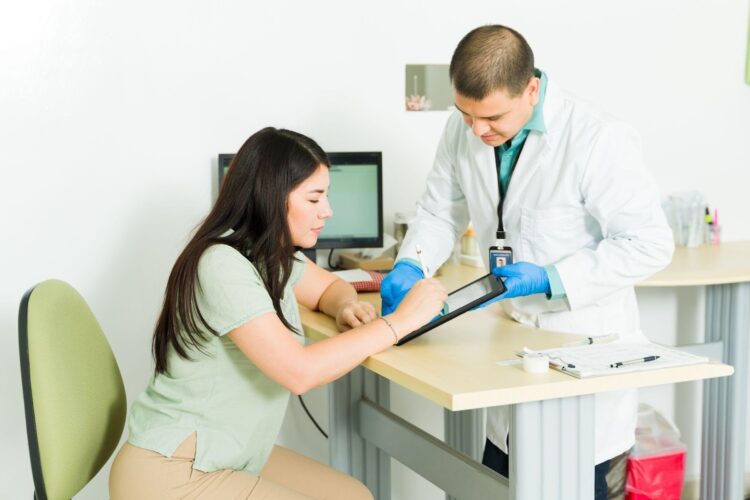 Mantenha seus exames em dia e entenda a importância de um acompanhamento médico