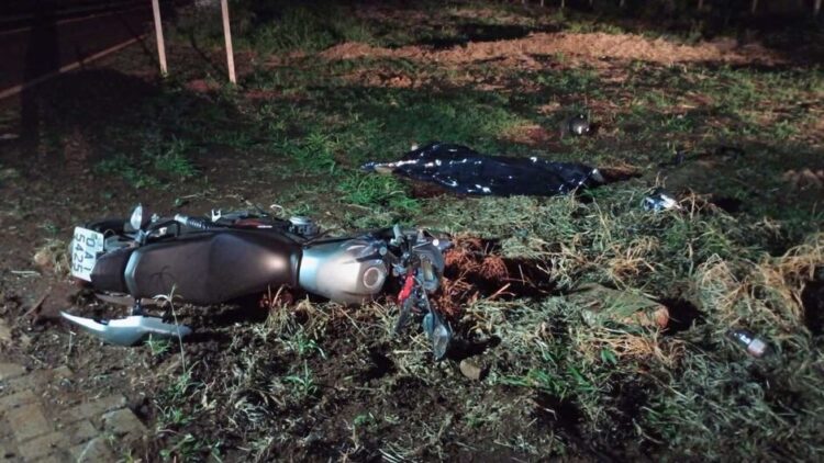 Motorista da van faz conversão, atinge e mata motociclista na MS-379 em Dourados