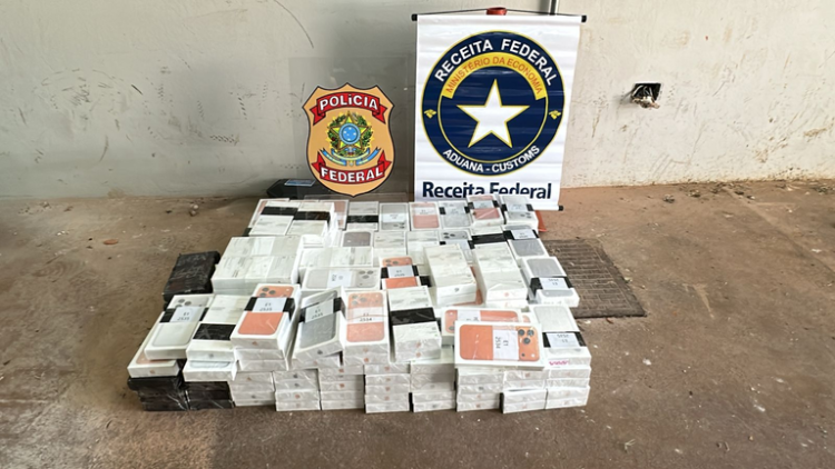 Polícia Federal intercepta veículo na MS-162 com 226 celulares de contrabando em Dourados