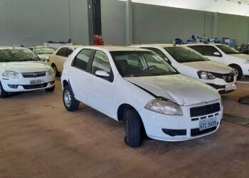 Leilão da FIEMS oferece carros, móveis e motores. Visitação começa nesta segunda: