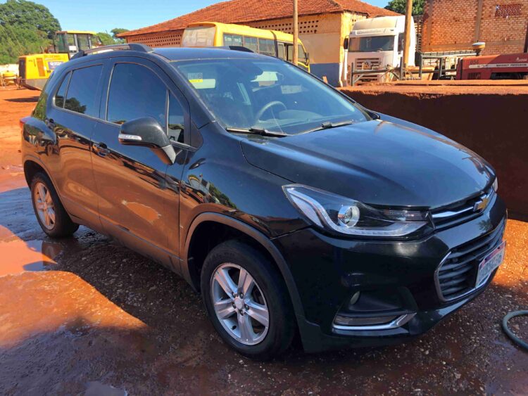 Leilão de Prefeitura tem Tracker a partir de R$ 4,9 mil e micro-ônibus a partir de R$ 21,8 mil