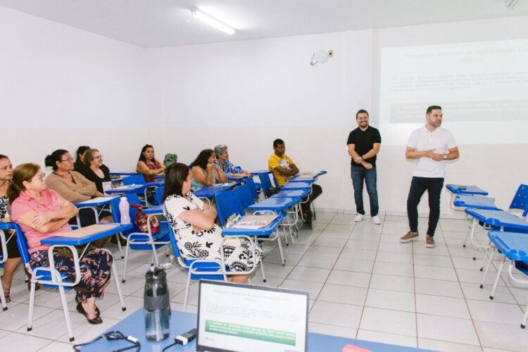 Merendeiras da REME passam por curso de boas práticas e higiene alimentar