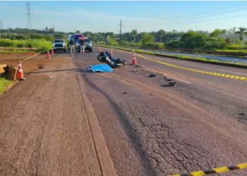 Motociclista colide em veículo de carga que entrava na BR-163 e morre em Dourados