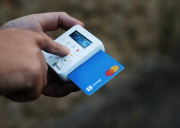 Educação financeira é ferramenta de transformação social, aponta especialista