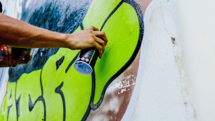 No sábado, Dia do Graffiti promove ação de reciclagem de spray de tinta na Vila Nhanhá