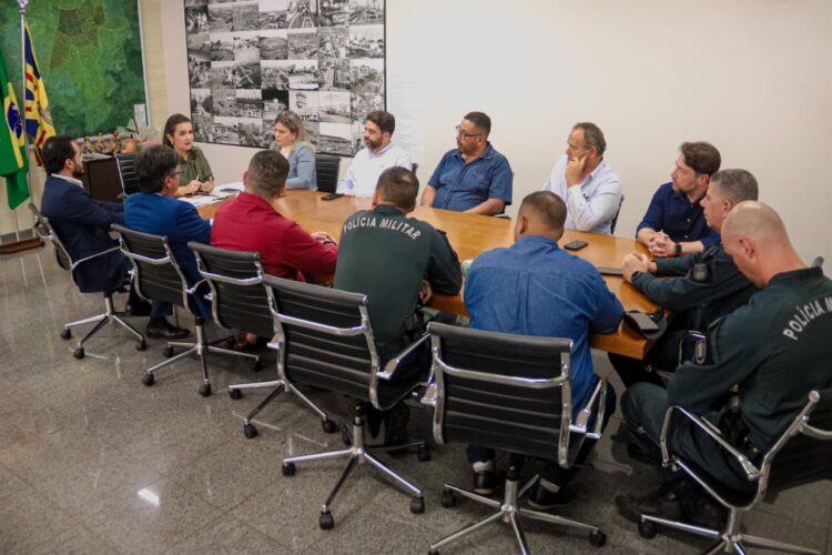 Prefeitura integra forças de segurança para reforçar ações no Centro e Anhanduizinho