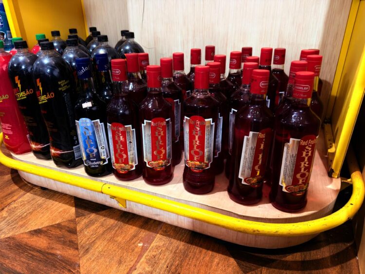 Após fábrica clandestina em Terenos, fiscalização desce pra Ponta Porã onde tem álcool adulterado