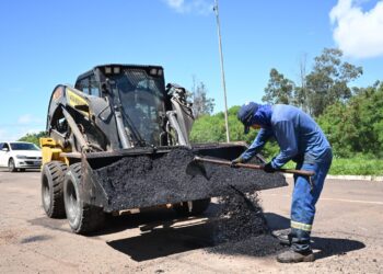 Equipes intensificam tapa-buracos em Campo Grande. Confira as ruas em que o serviço já chegou:
