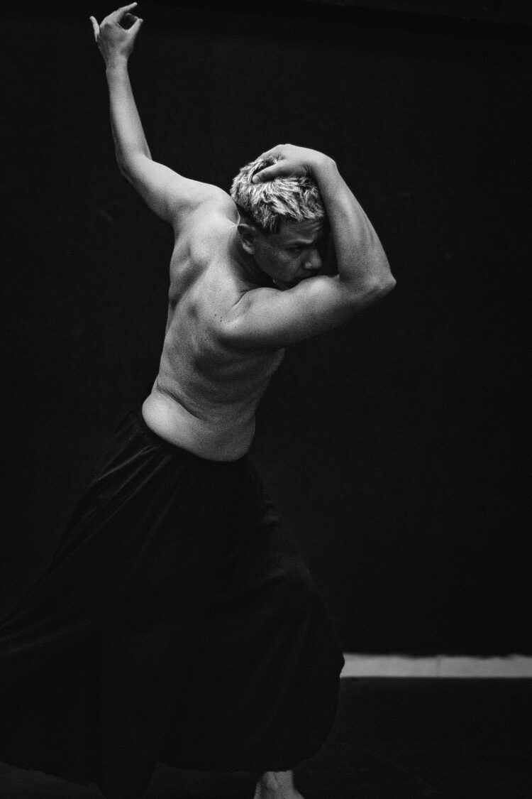 Yá Moreira estreia solo de dança contemporânea com inspiração na mitologia terena