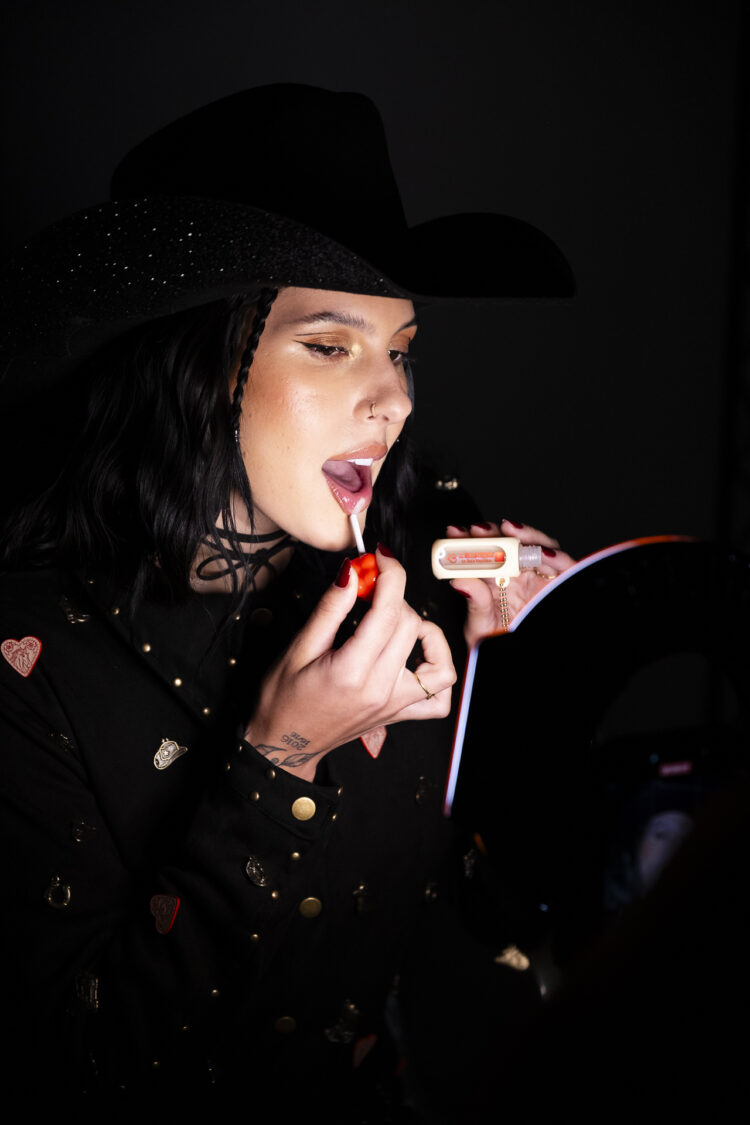 O segredo por trás da Boiadeira: veja 3 passos para reproduzir a make da Ana Castela