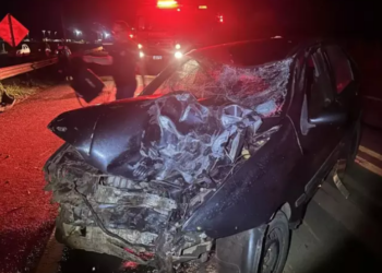 Colisão entre carro e moto na BR-158 mata duas pessoas e fere três crianças em Três Lagoas