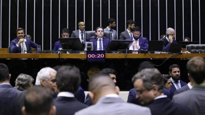 Motta deixa votações da PEC da Segurança e do PL Antifacção para 2026