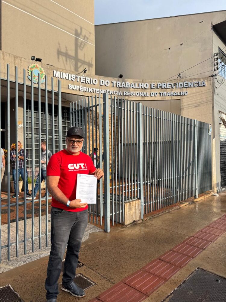 Sindicato denuncia frigorífico por atraso no 13º e descumprimento de acordo coletivo