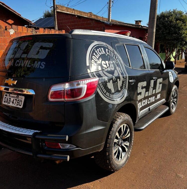 Mulher é presa por exigir R$ 6 mil para não divulgar vídeos íntimos de rapaz em Dourados