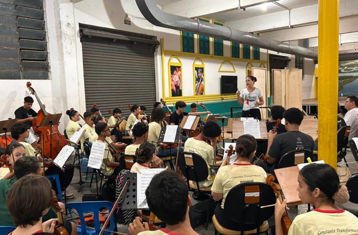 Agendão: fim de semana vem com stand-up, espetáculos, Natal na Praça e rodeio