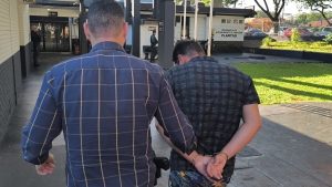 Homem é preso transportando 104kg de maconha em caminhão de frete em Dourados