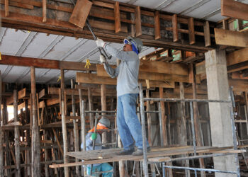 Setor industrial de MS criou 14 mil novas vagas entre janeiro e outubro de 2025