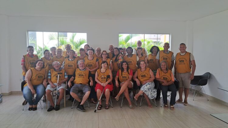 Turma do Vespa: Jovens dos anos 70 fecham 2025 em grande estilo em Campo Grande