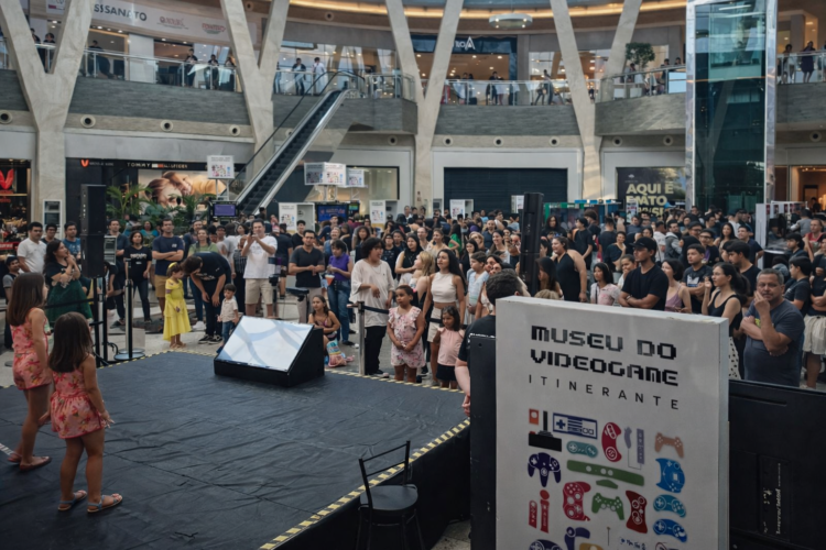 Bosque dos Ipês abre 2026 com exposição gratuita de 15 anos do Museu do Videogame Itinerante