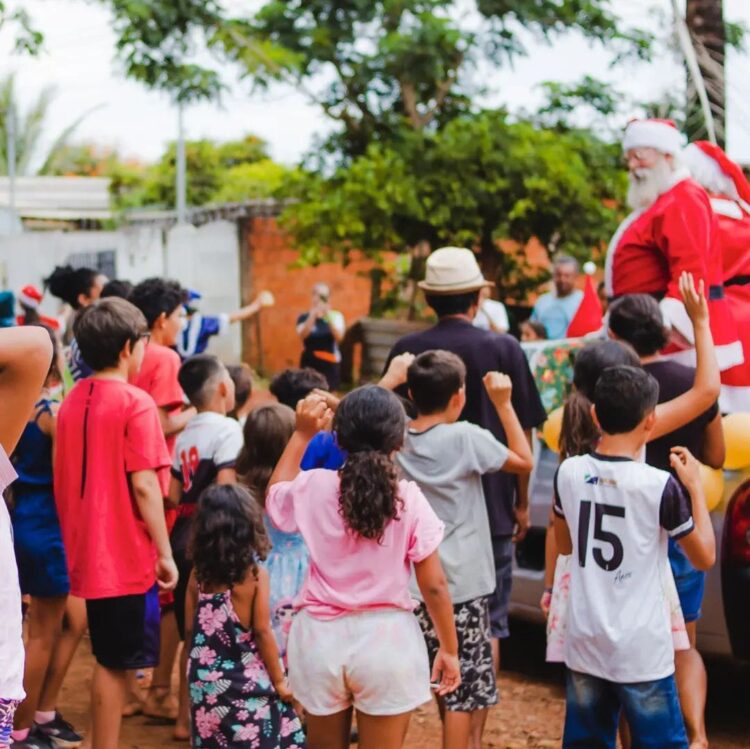 Associação de Mulheres das Favelas promove campanha para garantir Natal digno a 2 mil famílias