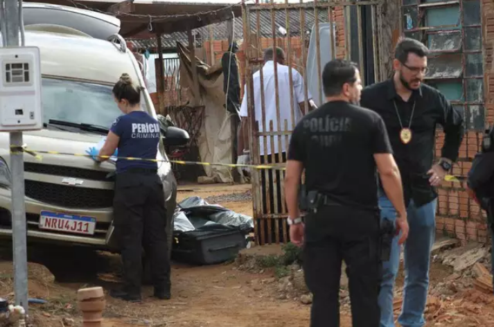 AGORA: Adolescente é morto a golpes de faca e tiros por 4 no Centro Oeste na Capital